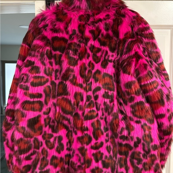 NWT Guess Vibrant Pink Leopard Faux Fur Coat - Picture 5 of 6